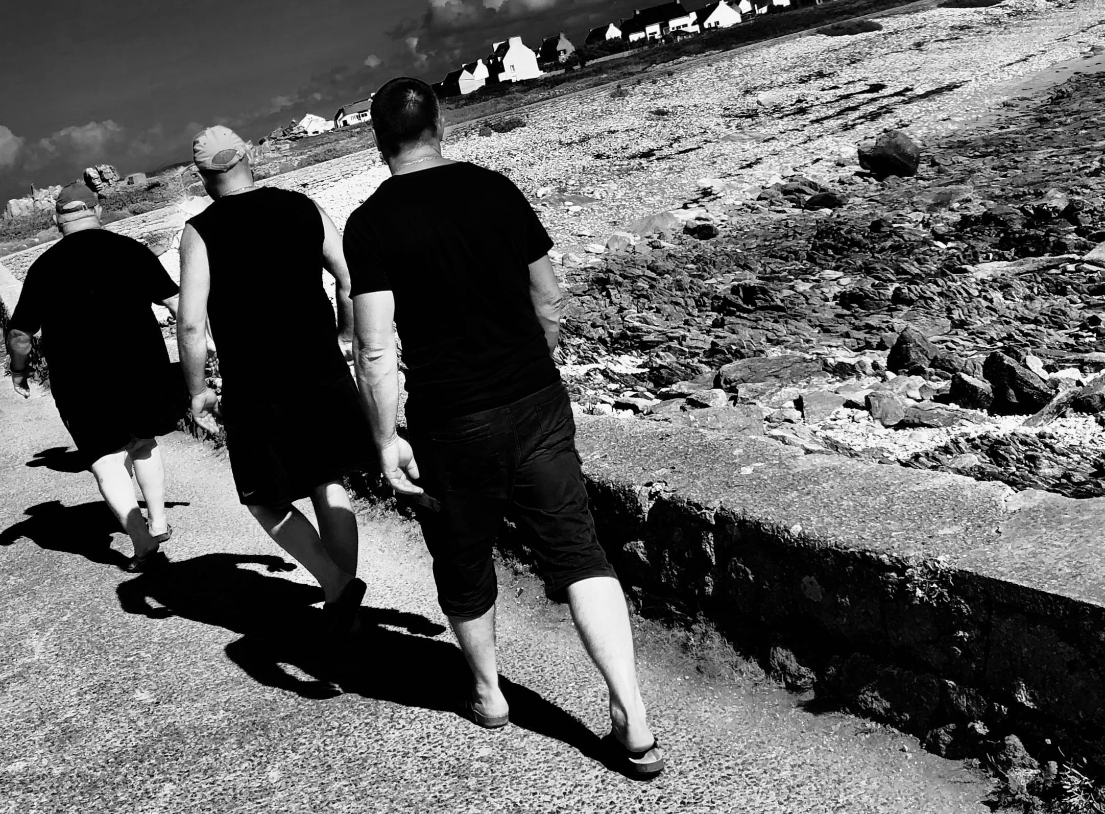 « We are the meninblack »